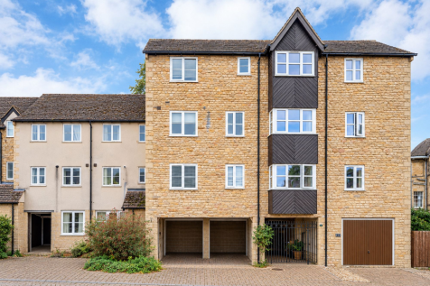 Lambert Mews, Stamford, PE9
