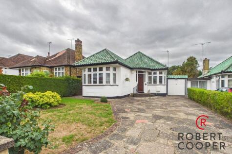 Rodney Gardens, Eastcote Park Estate, Eastcote, HA5