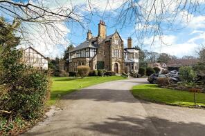 Flat 4, 14, Park Avenue, Roundhay, Leeds LS8 2JH