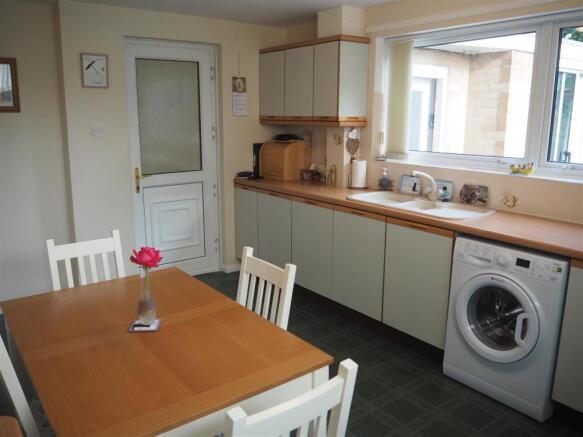 Dining Kitchen 036