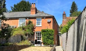 4, Overton Cottages, Kings Lane, Cookham, Maidenhead SL6 9BA
