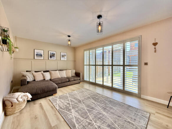 4 bed Semi-Detached for sale Image 9