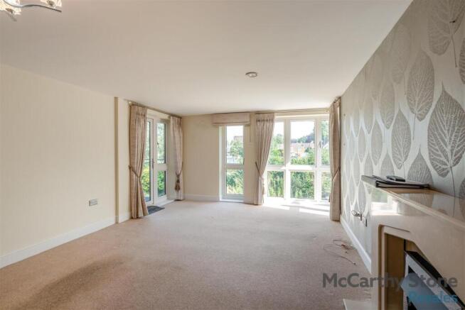8697245-interior13.jpg
