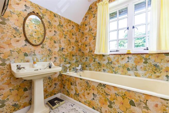 Bathroom.jpg