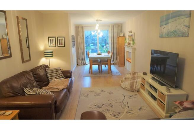 Lounge/Dining Room
