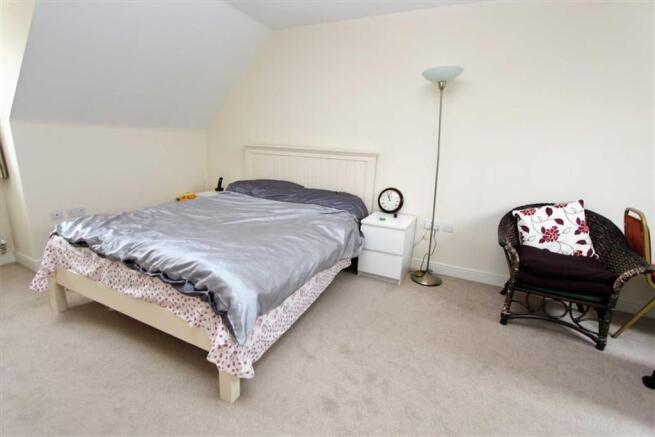 Bedroom one/ En-suit