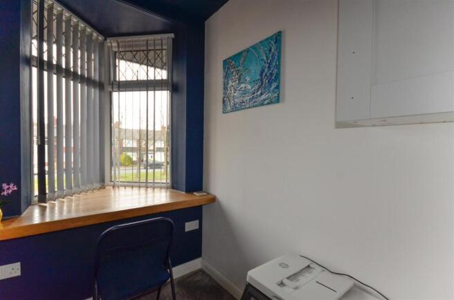3 bed Semi-Detached for sale Image 11