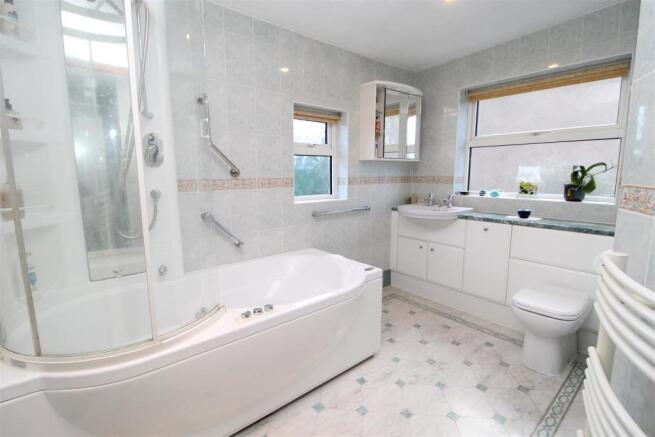 HOUSE BATHROOM/W.C.