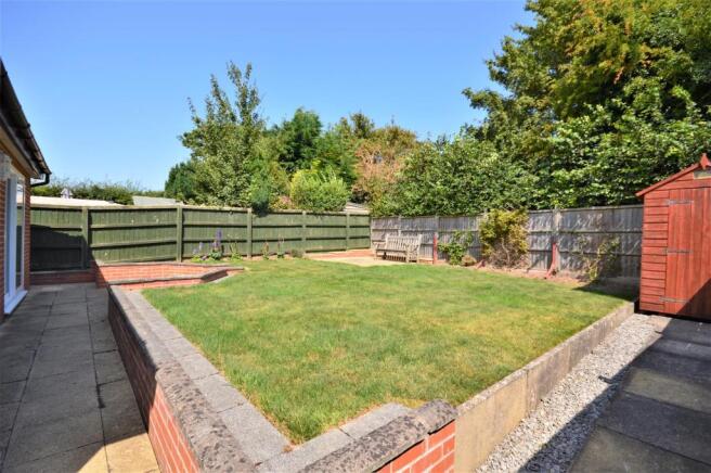 008 garden2 queenswood.JPG