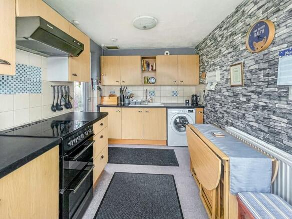 2 bed Semi-Detached Bungalow for sale Image 4