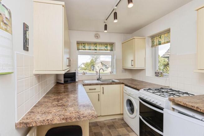 2 bed Detached Bungalow for sale Image 5