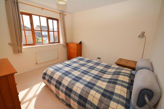 Bedroom 1 2.jpg