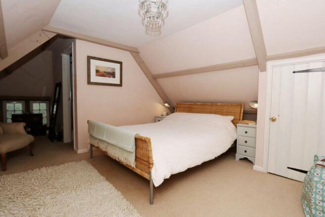 Master to ensuite