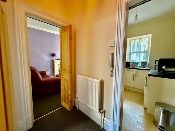 Flat 4 Shelbourne Court, Barmouth, LL42 1AF photo 5