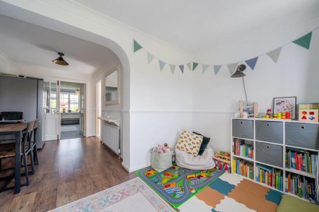 3 bed Semi-Detached for sale Image 10