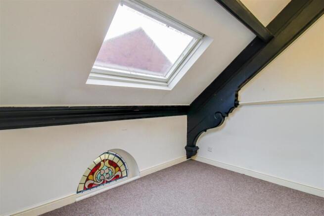 2 bed End of Terrace to rent Image 6