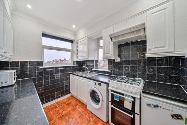 1407332-33-698471...