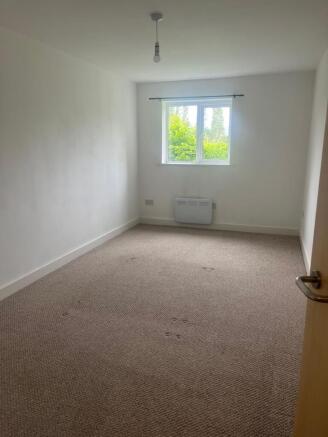 2 bed Apartment to rent Image 7