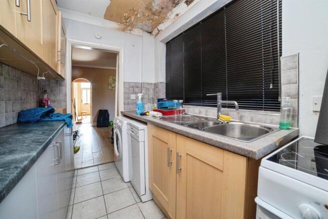 16 Leabrooks Road, Alfreton DE55 4HB photo 3