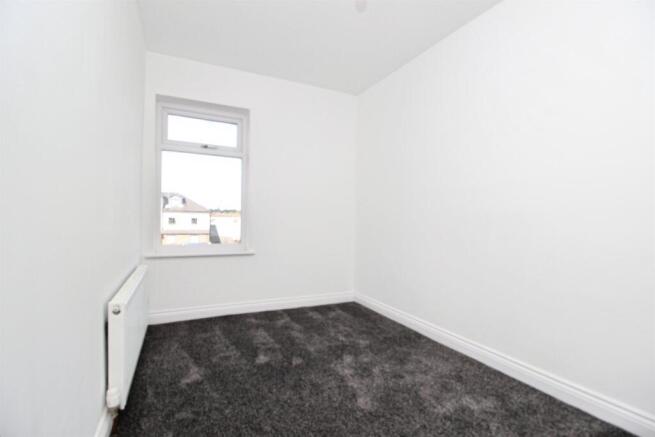 3 bed Semi-Detached for sale Image 11