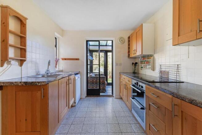 86536_Fosbry-Cottage-Lockeridge   (10).jpg