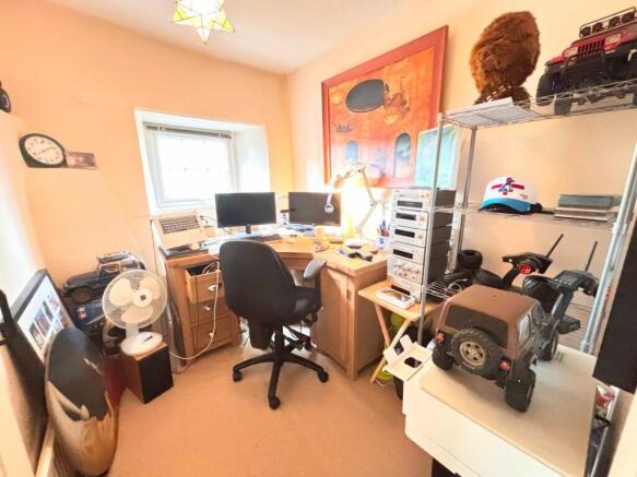 Photo 12
