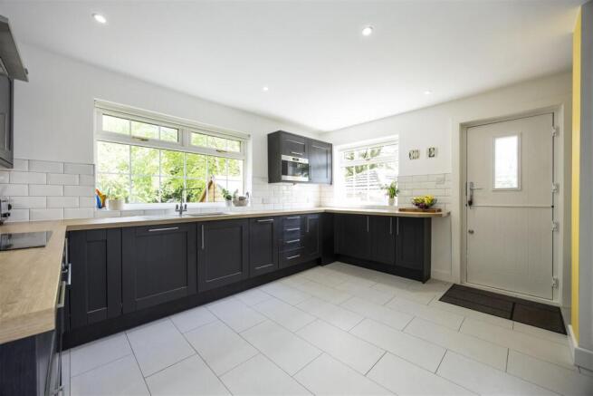 15_CRAWFORD_AVE_LENZIE_020.JPG