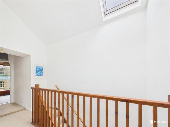 FIRST FLOOR LANDING