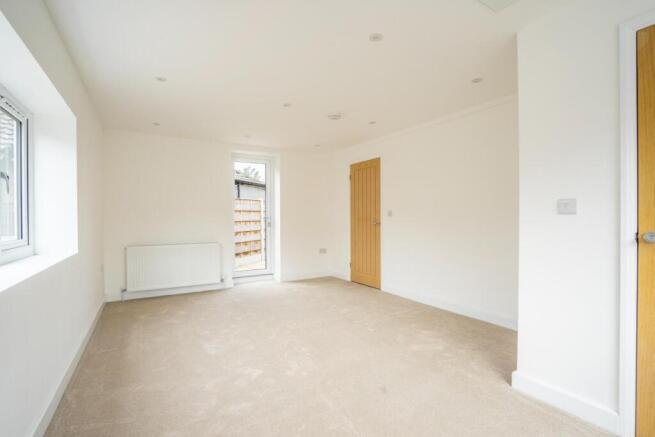 3 bed Bungalow for sale Image 11