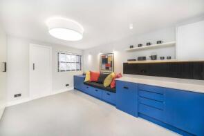 10, Glovers Lodge, Lewis Road, Richmond TW10 6SB