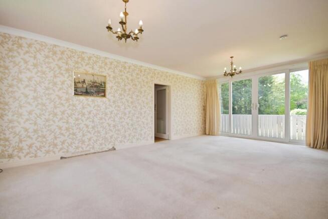 3 bed Flat for sale Image 10