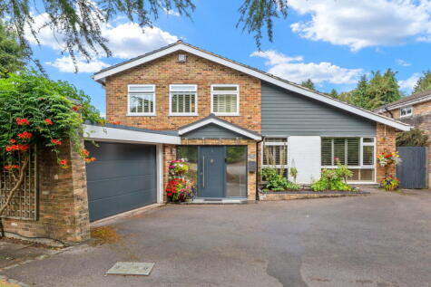 Cleave Prior, Outwood Lane, Chipstead, Surrey, CR5 3YF