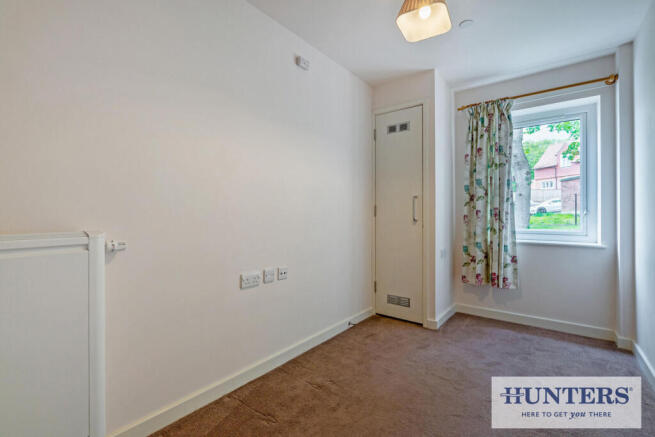 2 bed Retirement Property for sale Image 9