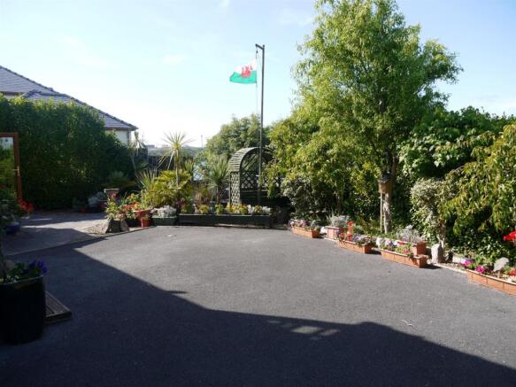 PARKING AREA