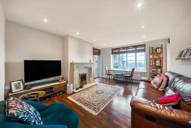 1406109-1-697b88e...