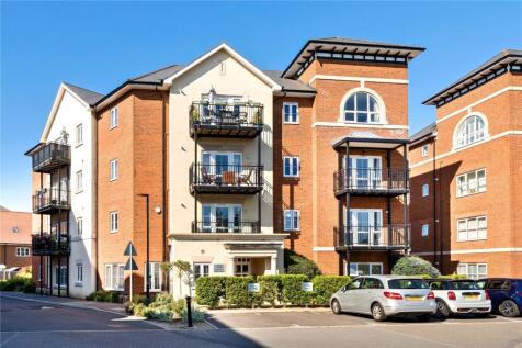 Bell Farm Way, Hersham, KT12