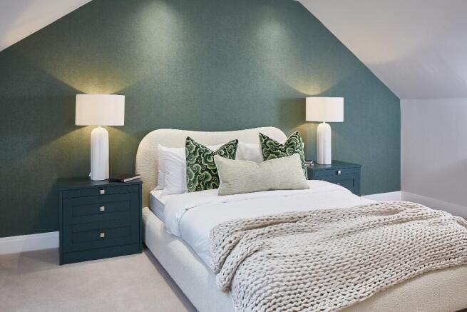 5 bed Detached for sale Image 8