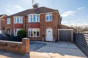 105, Almsford Road, York YO26 5NU