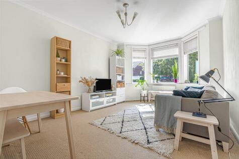 Gresham Road, Staines-upon-Thames, TW18