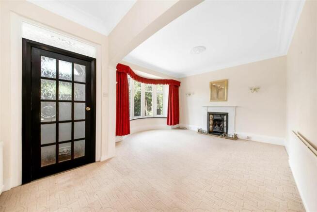 SITTING ROOM.jpg