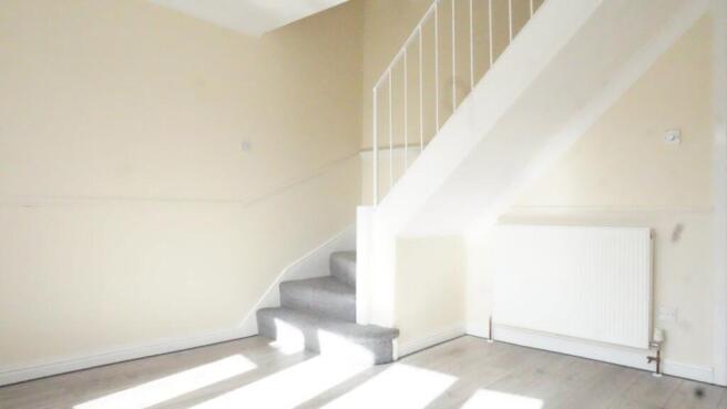 2 bed Semi-Detached to rent Image 7