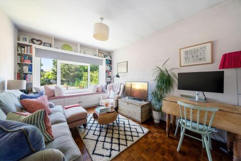 Kings Court, Barry Road, SE22 OJB