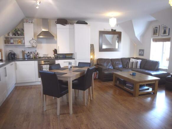 Lounge/ kitchen area