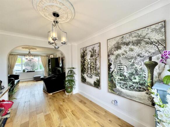 3 bed Detached for sale Image 11