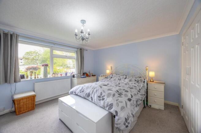2 bed Apartment for sale Image 11