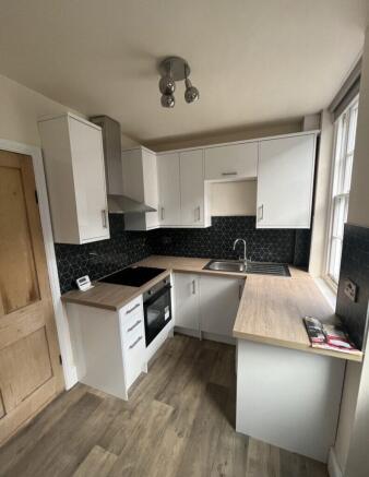 1 bed Terraced to rent Image 6