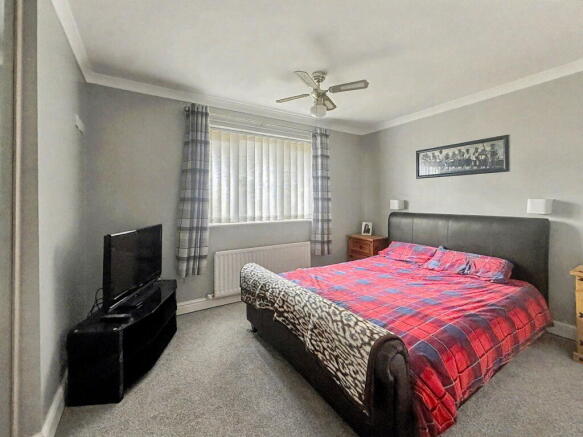 3 bed Detached Bungalow for sale Image 6