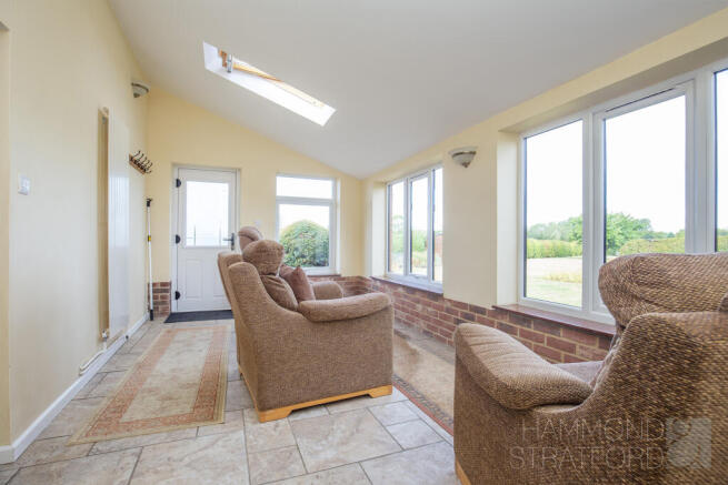 Silver Street, Besthorpe photo 4