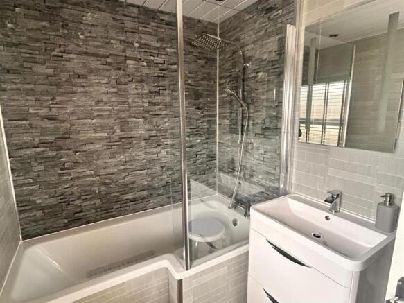 2 bed Terraced for sale Image 7