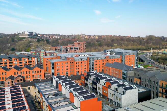 3 bed Town House to rent Image 12